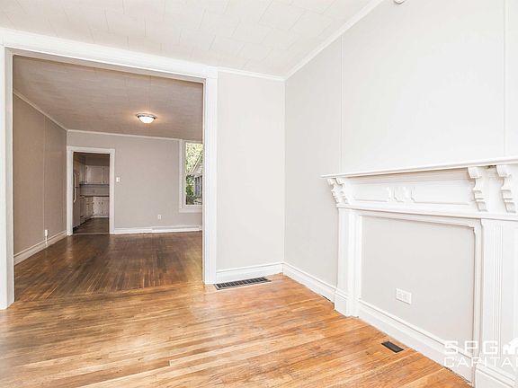 5th image of 207 S Penn St #1