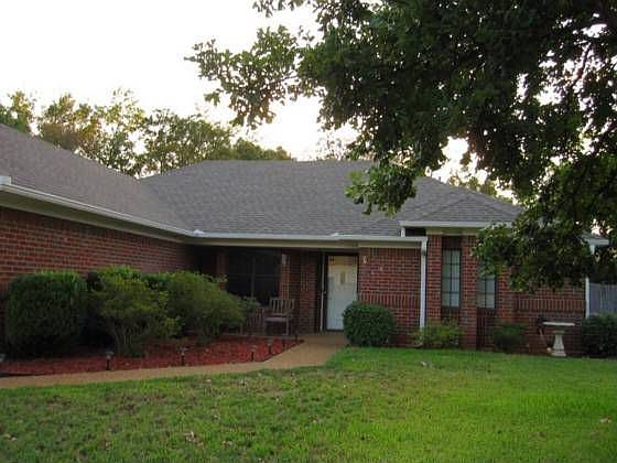 1st image of 702 Quail Ln