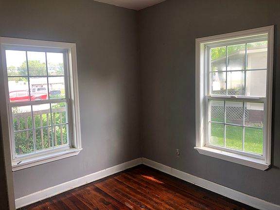 2nd image of 814 N Market St