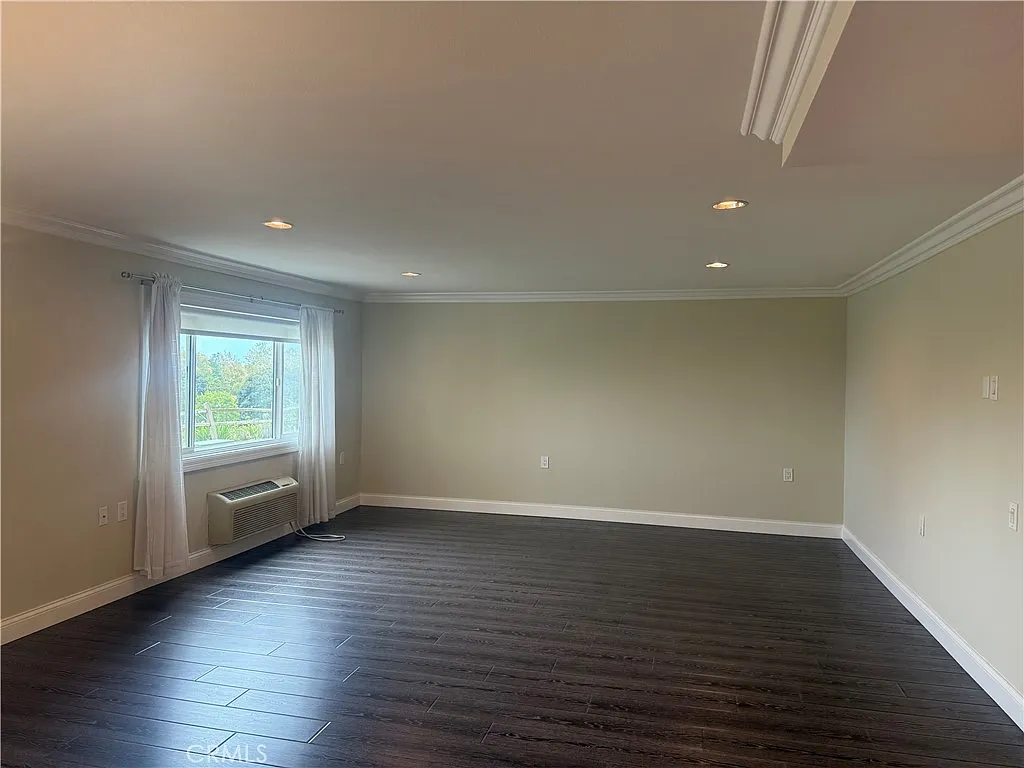 2 bed, 2.0 bath, 1189 sqft, $2,990 — Photo 2