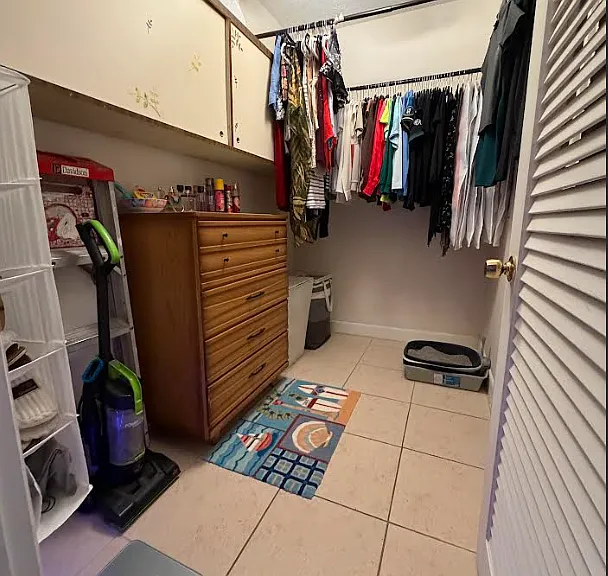 washer/dryer on site