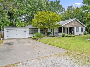 413 E Broadmoor St, Springfield, MO 65807