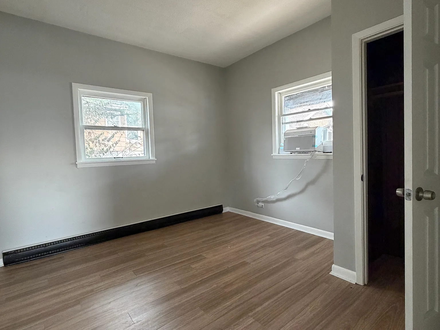 202 S Liberty St — Photo 3