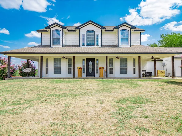 904 N Washburn St, Decatur, TX 76234