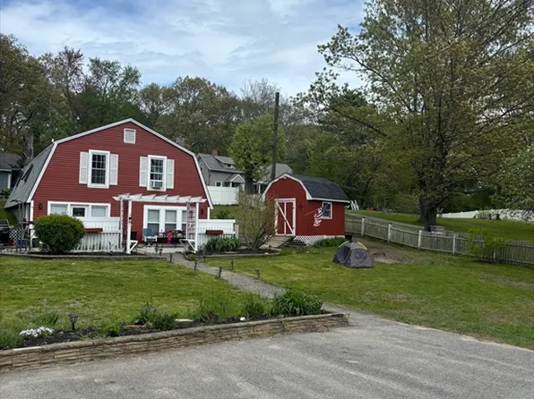 13 Dock Ln, Salisbury, MA 01952