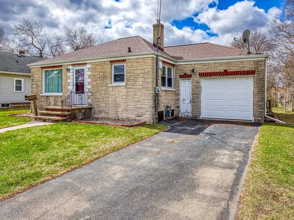 846 Manitowoc St, Menasha, WI 54952