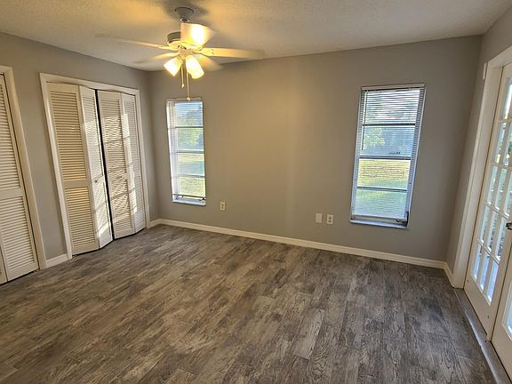 3rd image of 3154 Beacon Dr