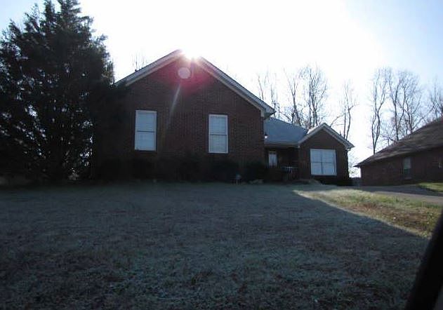 2nd image of 2220 Meadowbrook Way