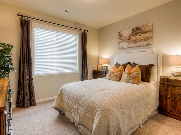 5th image of 10341 Driftwood Ave #34