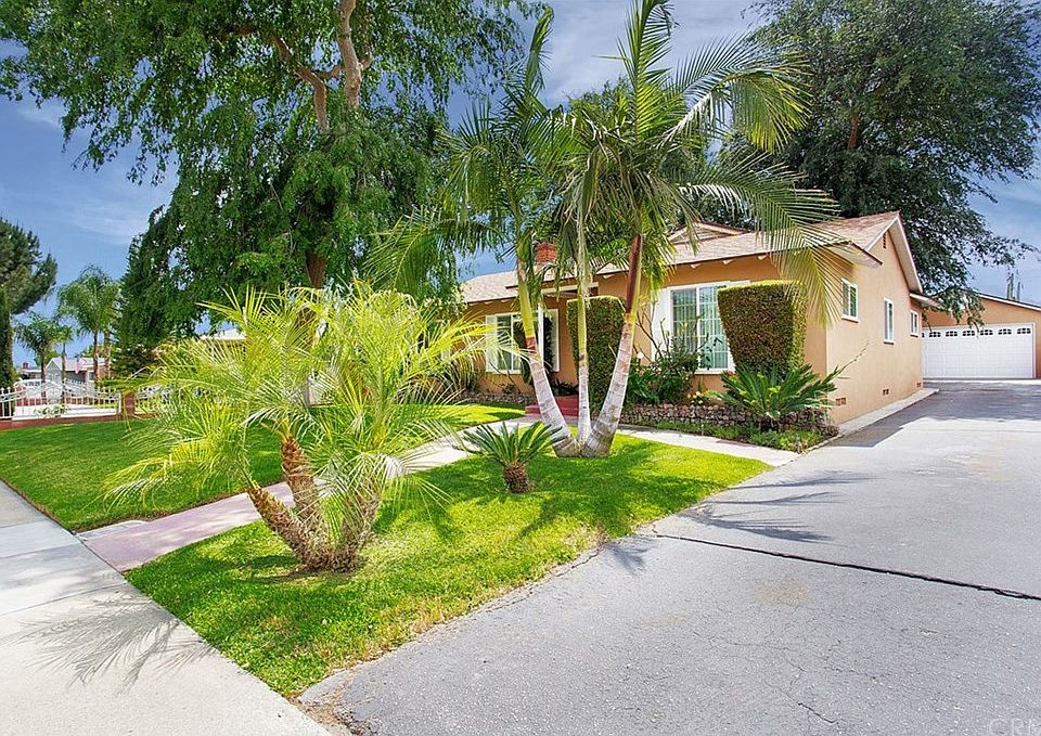 1st image of 1039 N San Antonio Ave