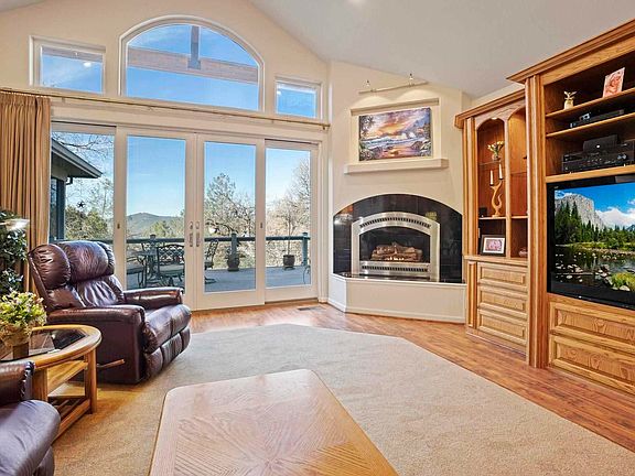 5th image of 16096 Parkridge Ave