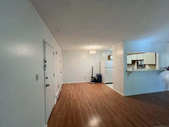 109 Niles Hill Road #F, New London, CT 06320