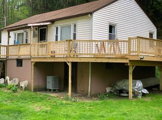 1610 G C And P Rd, Triadelphia, WV 26059