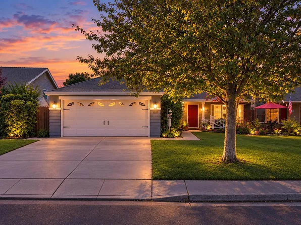 686 Frazier Dr, Oakley, CA 94561