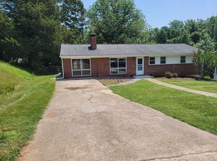 701 Druid Ln, Martinsville, VA 24112