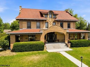 204 W Philadelphia Ave, Bridgeport, WV 26330