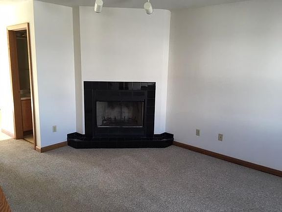 5th image of 1399 Brookwood Village Dr