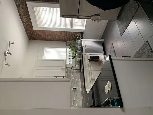 Rented by Imperial Property Advisers | media 20