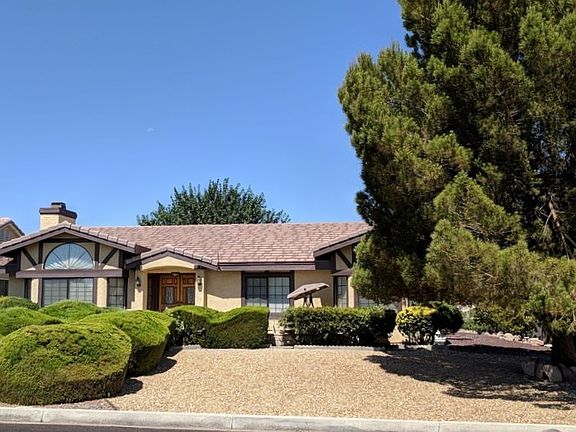 2nd image of 27072 Pirateer Ln
