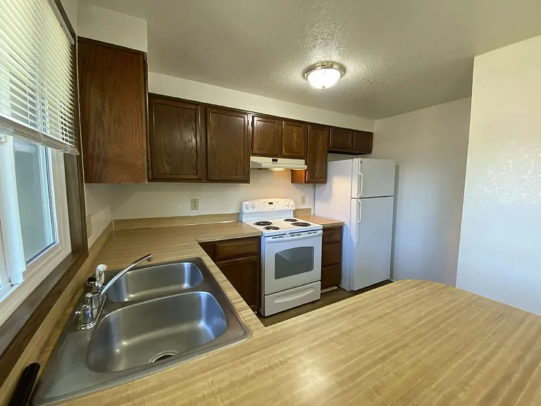 152 NE Atkinson Ct #33 — Photo 7