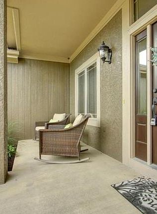 3rd image of 206 Shoreline Dr