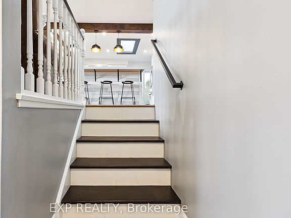 5th image of 7429 Side Road 20