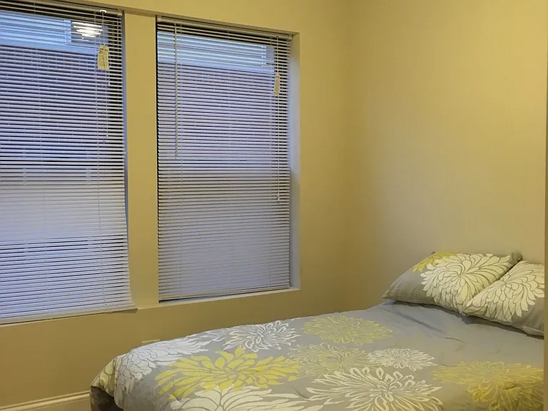 1108-1114 W Balmoral Ave #2 — Photo 5
