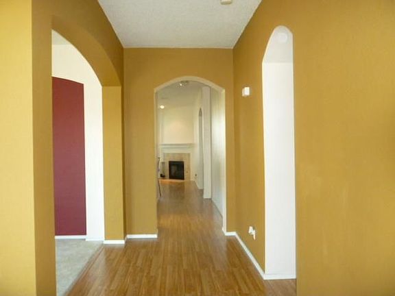 3rd image of 209 Williams St