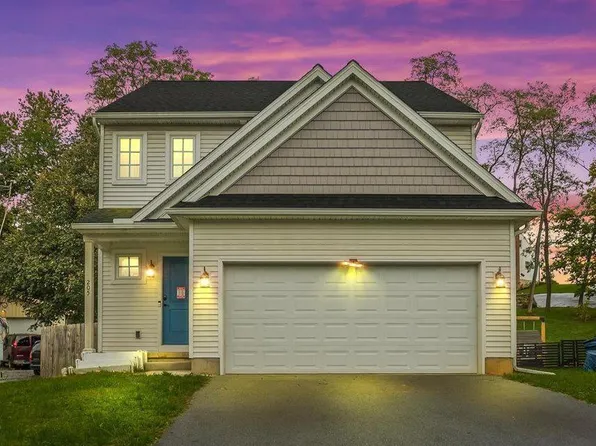 205 E Main St, Brownstown, PA 17508