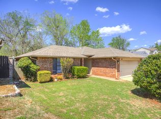 905 Valley Ct, Edmond, OK 73012