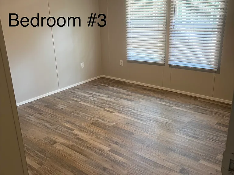 1430 Highway 97 — Photo 10