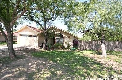 1st image of 403 Saddlebrook Dr
