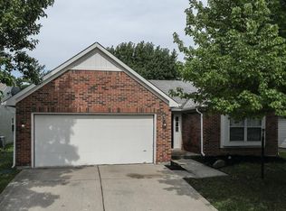 1524 N Park Vista Ct, Indianapolis, IN 46229