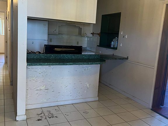 2nd image of 1404 E 9th St