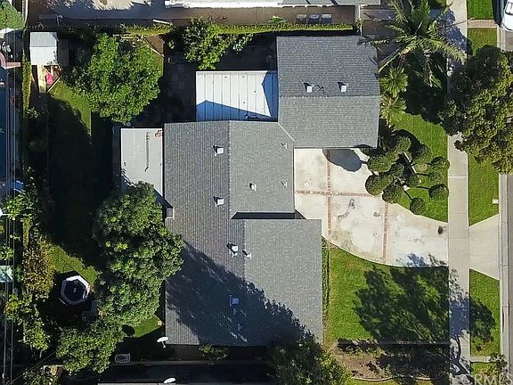 2nd image of 2144 N Harwood St