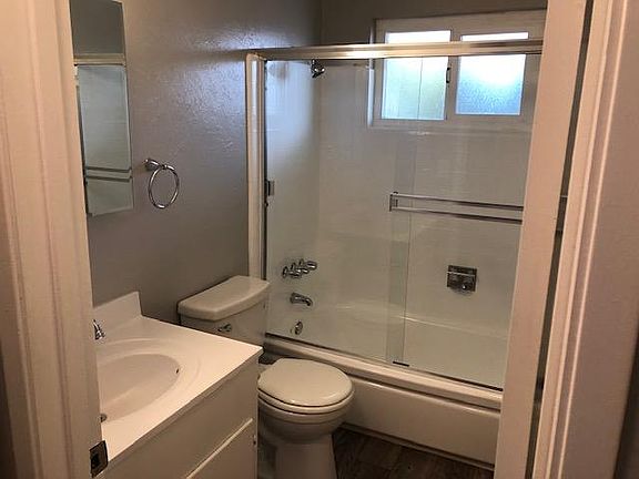 4th image of 786 Reseda Dr APT 17