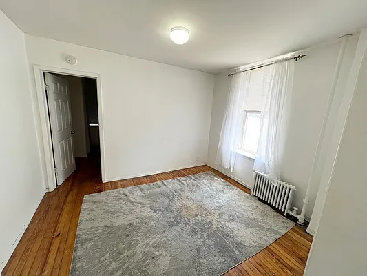 Rented by Metroline Realty | media 3