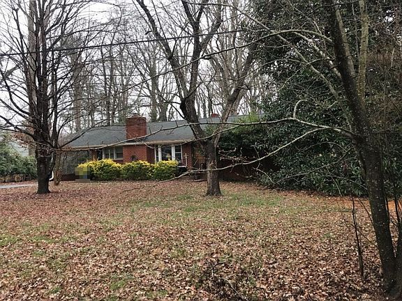 2nd image of 4002 Annie Laurie Dr