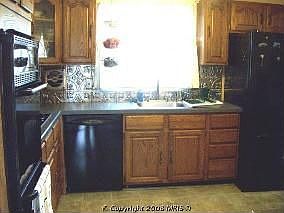 Alternate view of kitchen - all kitchen appliances convey!