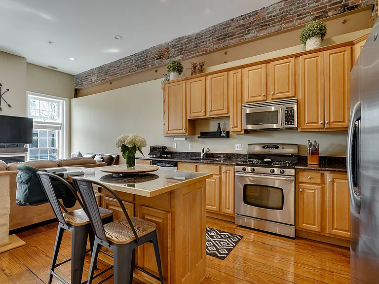 141 Washington St #2 — Photo 1