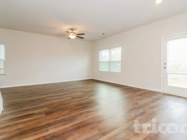 2838 McKenzie Dr, Lawrenceville, GA 30044