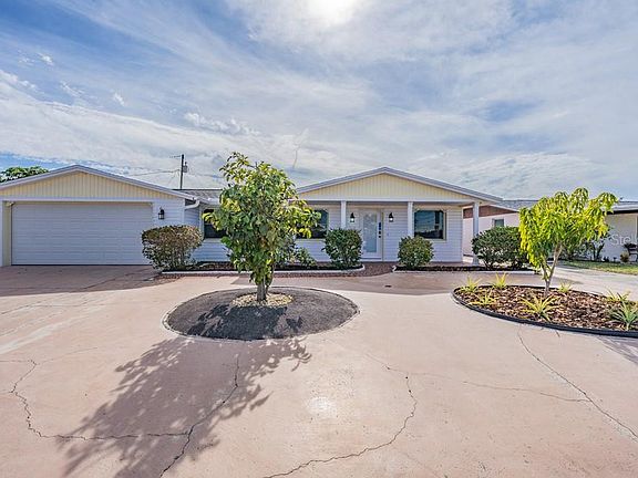 2nd image of 3724 Cedarwood Dr