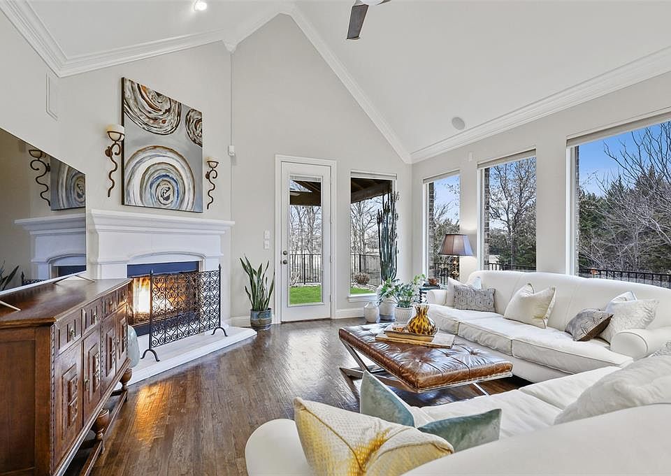 1st image of 9400 National Pines Dr