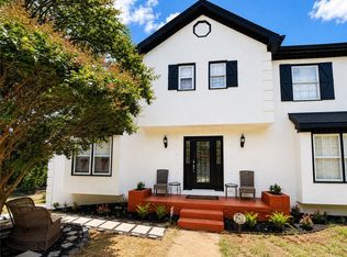 8945 Carroll Manor Dr, Sandy Springs, GA 30350