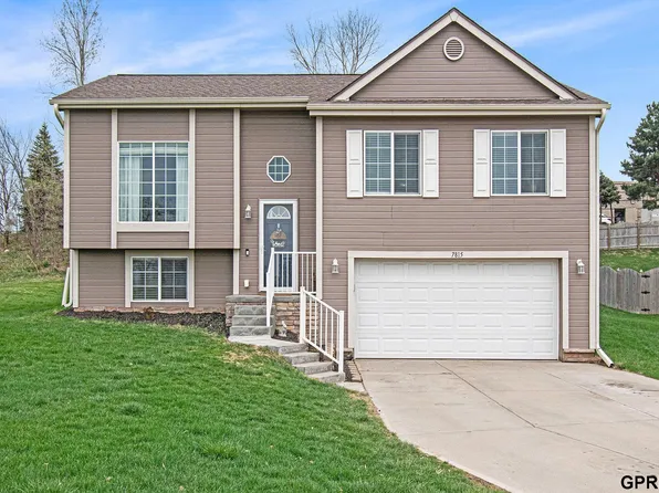7815 S 72nd Avenue Cir, La Vista, NE 68128