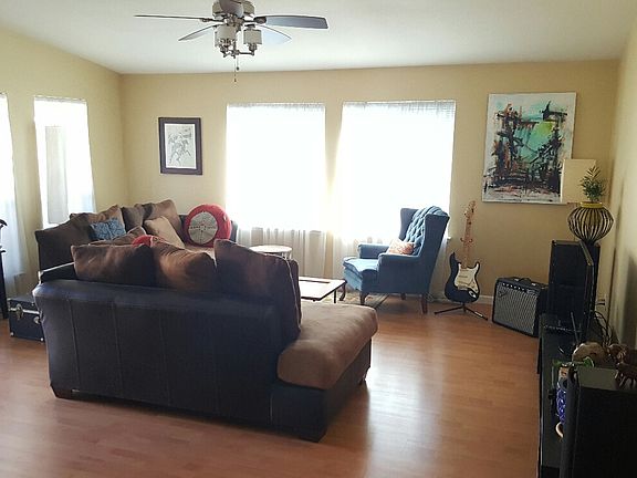 2nd image of 284 Chateau La Salle Dr #284