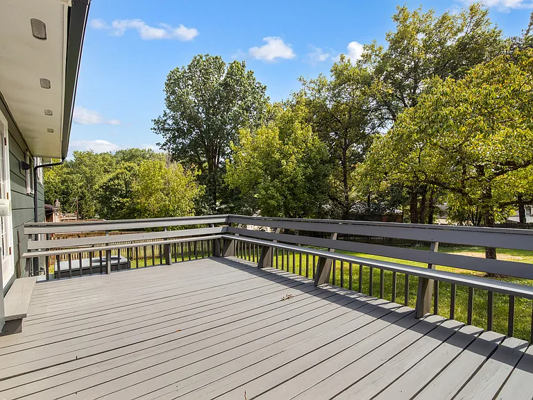 1505 Aldenwood Ln — Photo 24