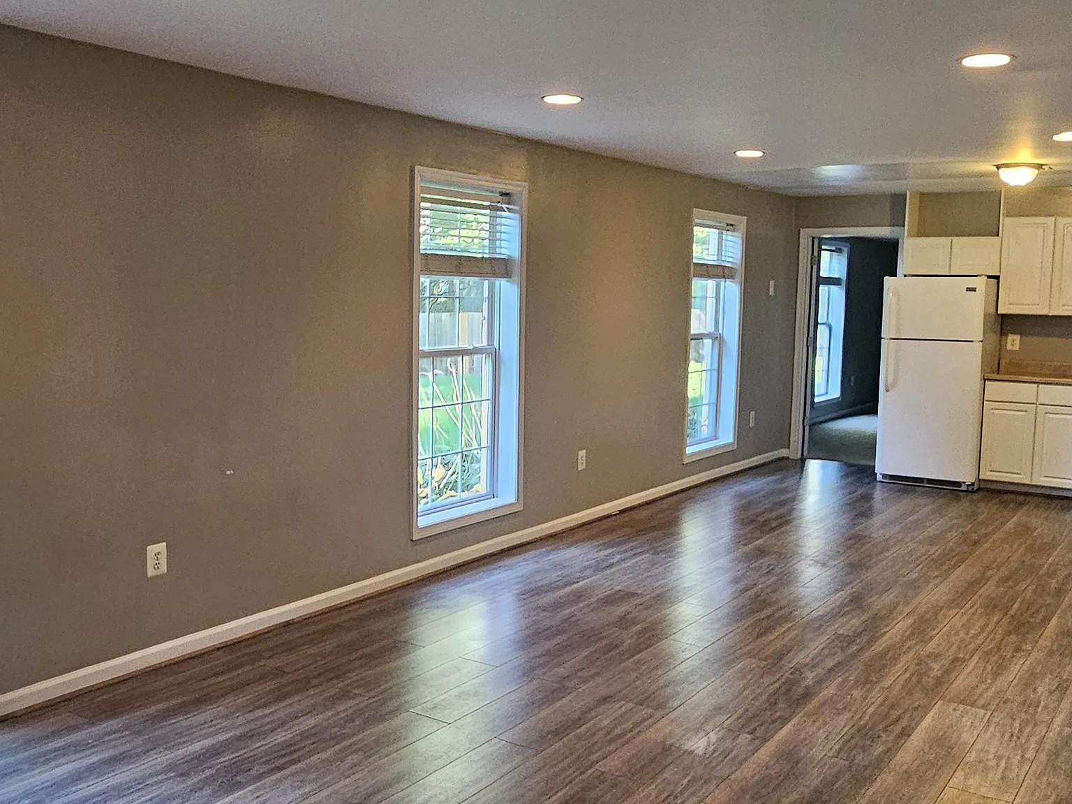 1 bed, 1100 sqft, $1,425 — Photo 4