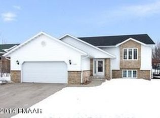 1122 18th St N, Moorhead, MN 56560