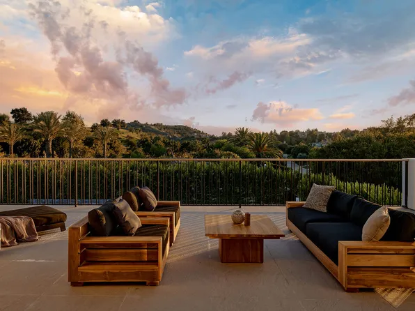 25242 Prado Del Grandioso, Calabasas, CA 91302